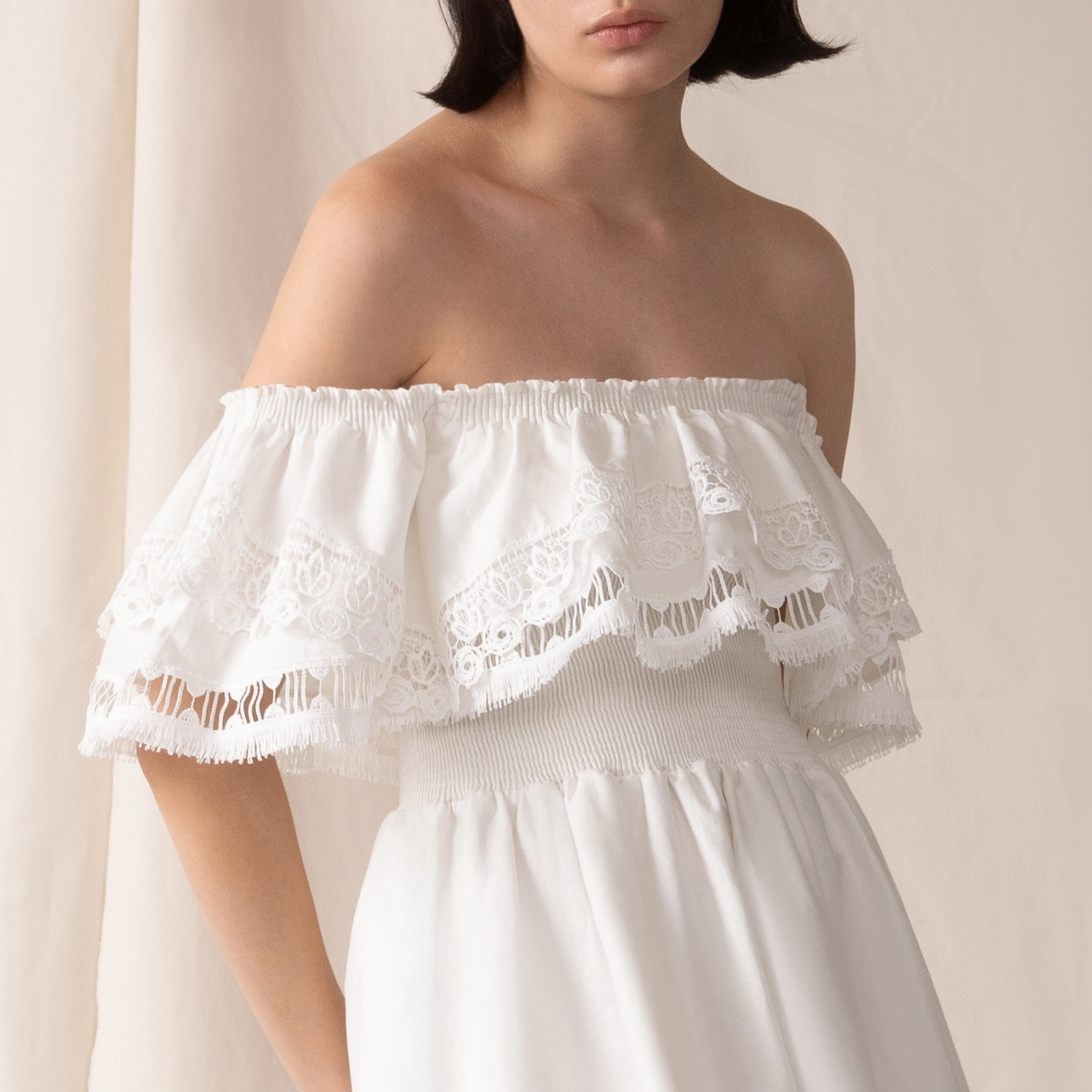 Vestido Midi Wyatt: Elegancia bohemia, perfecto para un atardecer en Sevilla, ¡tu nuevo imprescindible!